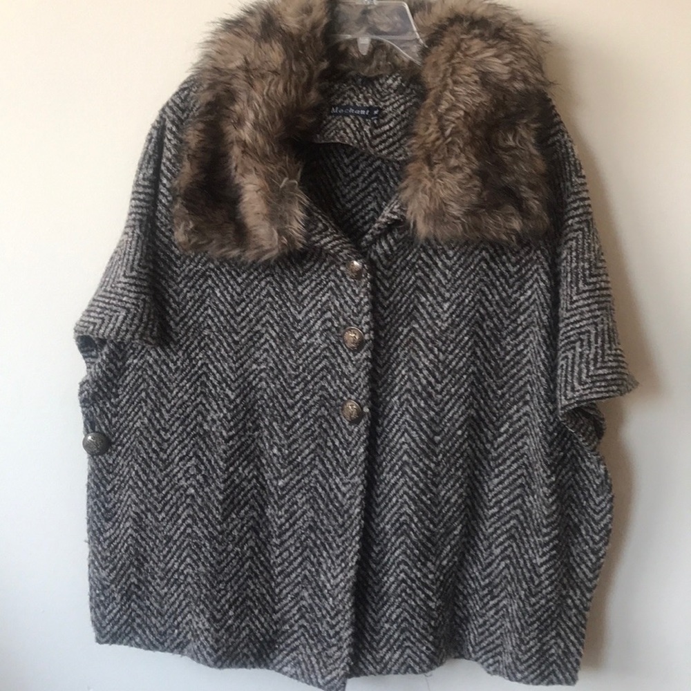 Cape Tweed with faux fur collar